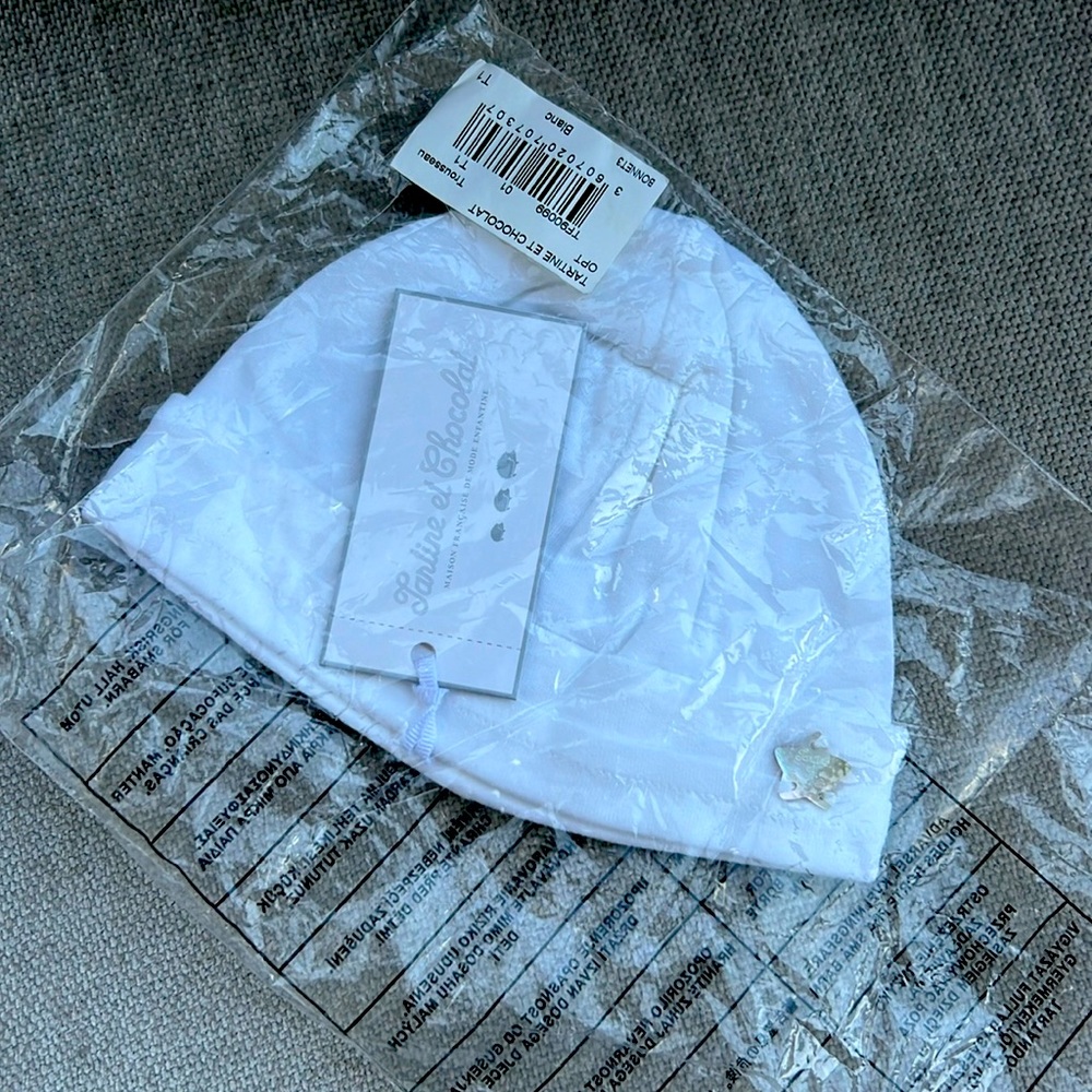 NWT Tartine et Chocolat baby hat white